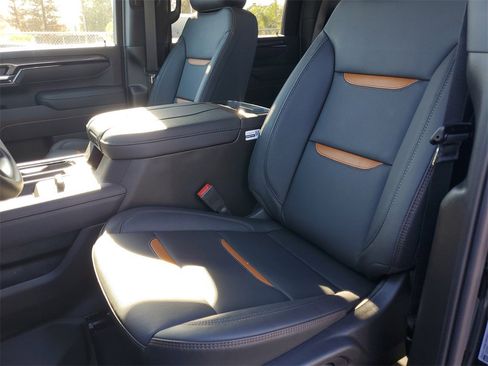 New 2026 GMC Sierra 2500 AT4 w/ AT4 Premium Plus Package image 8