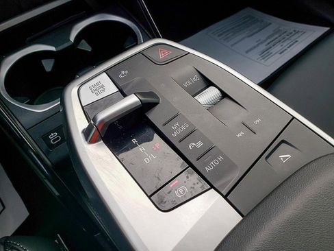 Certified 2025 BMW X1 xDrive28i image 13