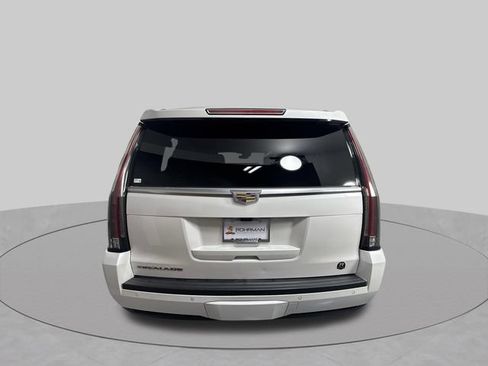 Used 2019 Cadillac Escalade ESV Luxury AWD/4WD image 33