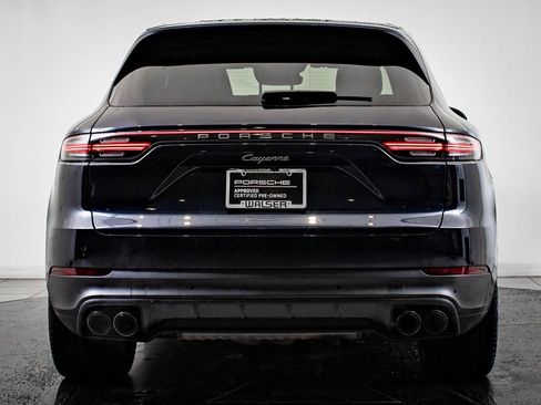 Used 2023 Porsche Cayenne Platinum Edition image 7