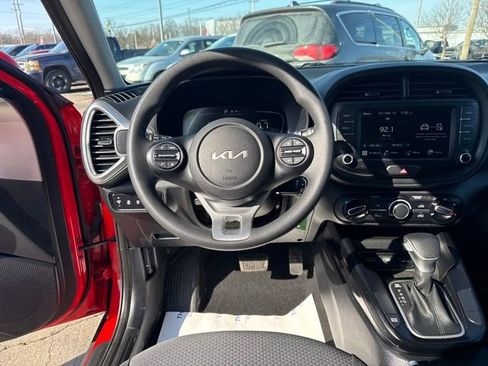 Used 2024 Kia Soul LX w/ Option Group 015 image 15