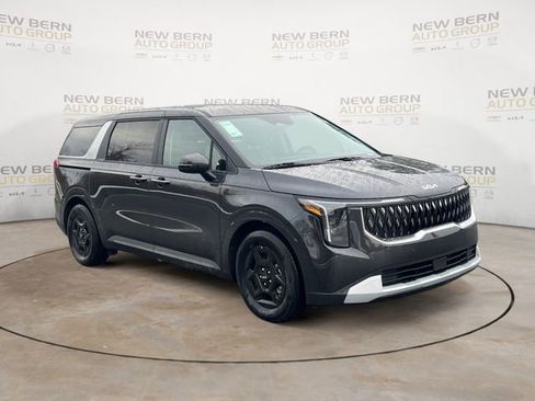 New 2026 Kia Carnival FWD image 7