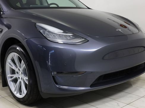 Used 2021 Tesla Model Y Long Range AWD/4WD image 36