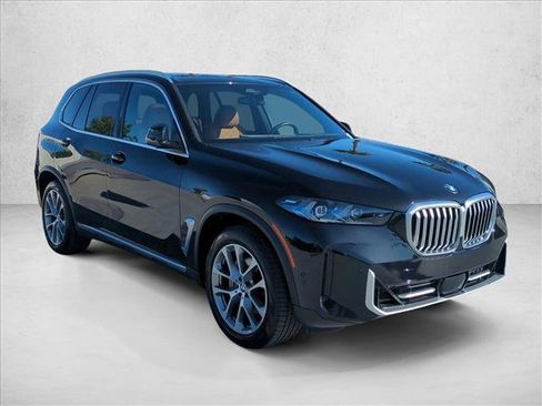 Used 2024 BMW X5 sDrive40i w/ Premium Package RWD image 3