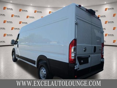 Used 2023 RAM ProMaster 3500 w/ Driver Convenience Group FWD image 3