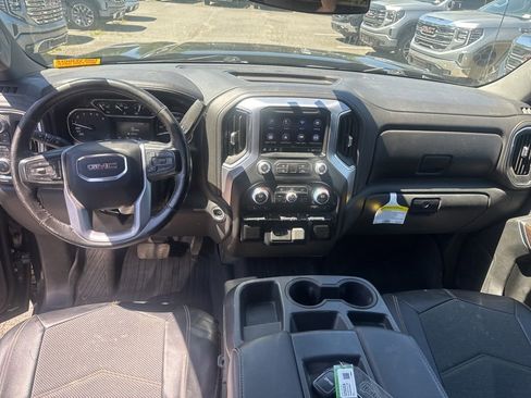 Used 2020 GMC Sierra 1500 Elevation w/ Elevation Value Package AWD/4WD image 14