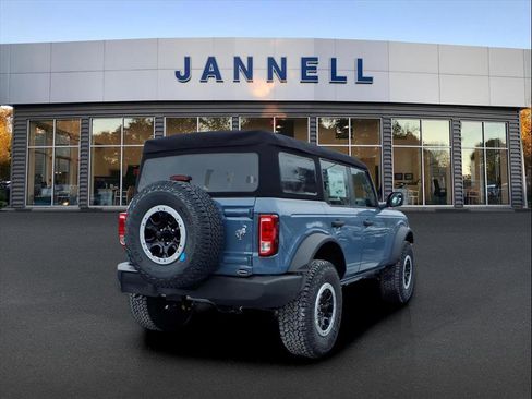 New 2025 Ford Bronco w/ Sasquatch Package image 4