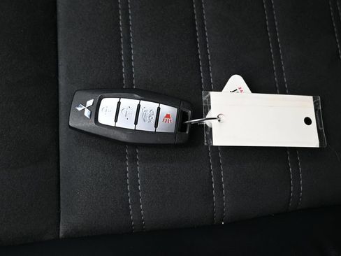 Used 2022 Mitsubishi Outlander SE FWD image 30