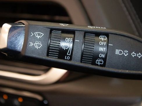 Used 2025 GMC Yukon Denali image 30