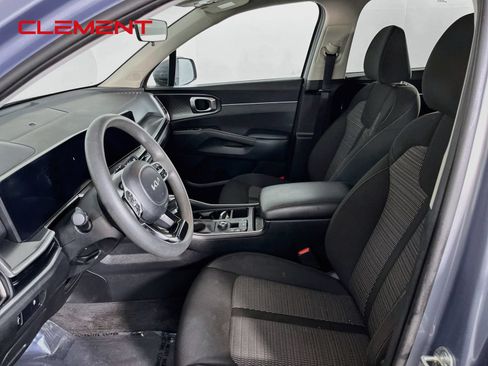 Used 2024 Kia Sorento LX FWD image 28