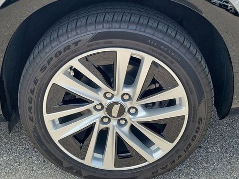 Used 2026 Cadillac Vistiq Luxury AWD/4WD image 12