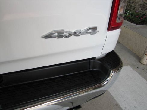 Used 2023 RAM 1500 Big Horn AWD/4WD image 29