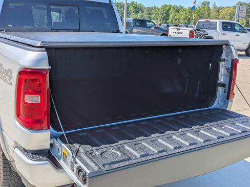 Used 2026 RAM 1500 Laramie AWD/4WD image 7
