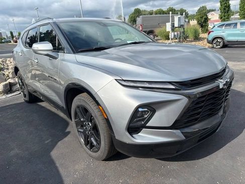 Used 2024 Chevrolet Blazer RS AWD/4WD image 3