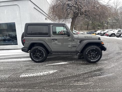 Used 2022 Jeep Wrangler Willys image 2