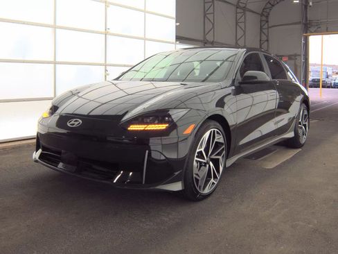 Used 2023 Hyundai Ioniq 6 SEL AWD/4WD image 1