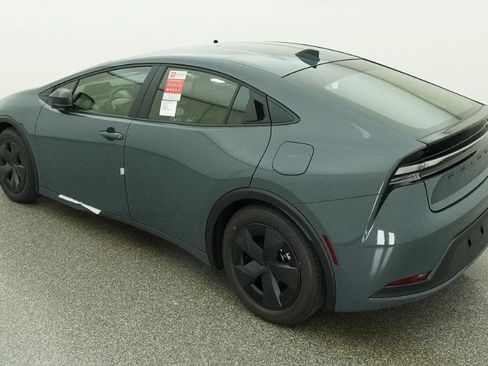 New 2026 Toyota Prius Plug-In Hybrid FWD image 33