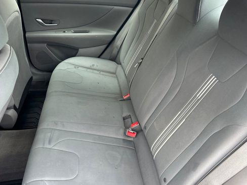 Used 2021 Hyundai Elantra SEL FWD image 11