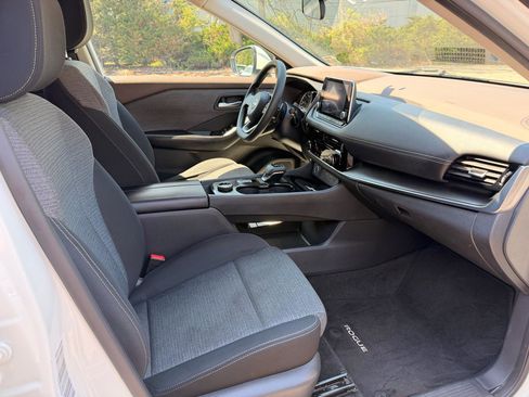 Used 2023 Nissan Rogue SV AWD/4WD image 25