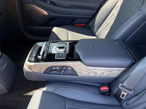 Used 2021 Genesis G90 5.0 Ultimate RWD image 28