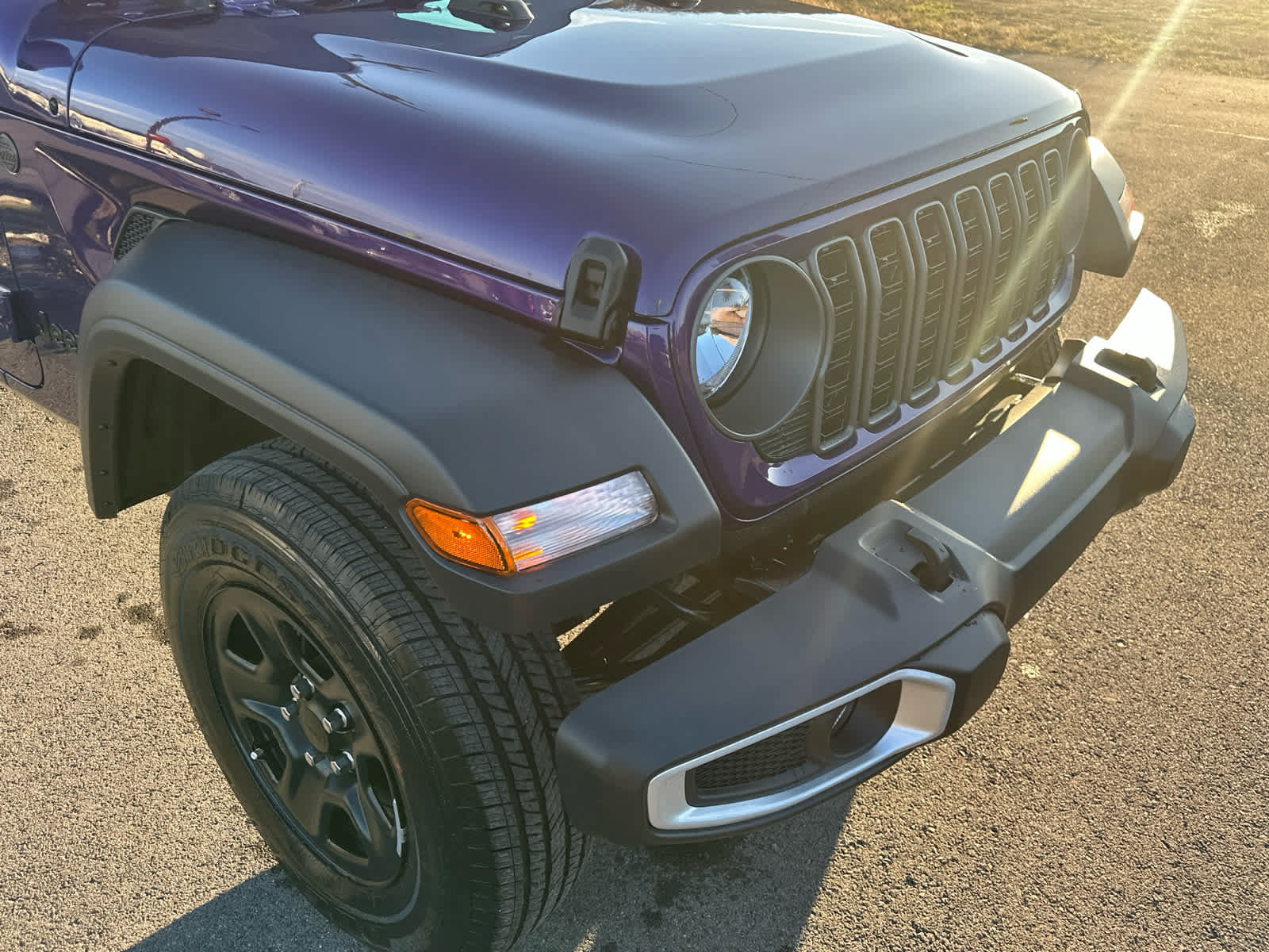 New 2026 Jeep Gladiator Sport AWD/4WD image 11