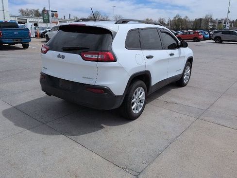 Used 2015 Jeep Cherokee Sport w/ Sport Appearance Group image 6