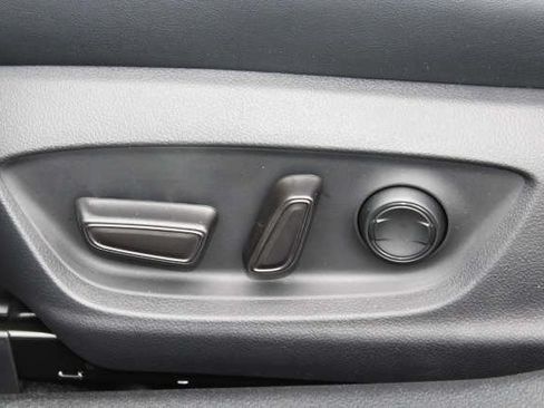 Used 2019 Toyota Avalon XSE w/ Protection Package FWD image 38