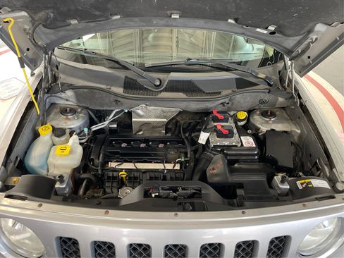 Used 2014 Jeep Patriot High Altitude image 11