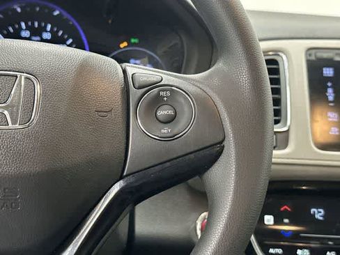 Used 2018 Honda HR-V EX image 18