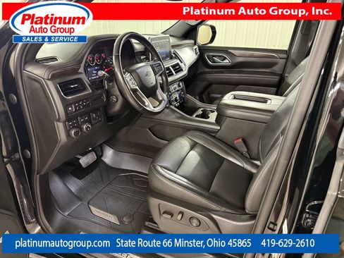 Used 2021 Chevrolet Suburban Z71 w/ Z71 Signature Package AWD/4WD image 10