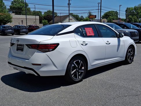 Certified 2025 Nissan Sentra SV FWD image 7