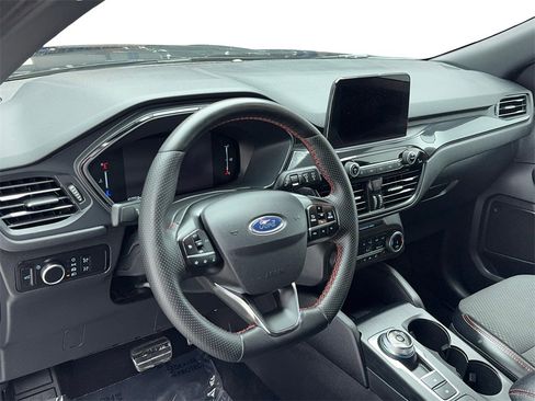 Used 2023 Ford Escape ST-Line image 14