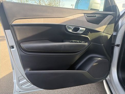 Used 2022 Volvo XC90 T6 Inscription w/ Advanced Package image 11