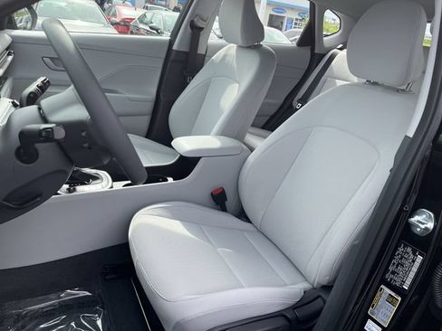 Used 2026 Hyundai Kona SE AWD/4WD image 15