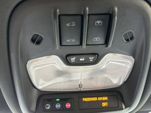 Used 2025 Chevrolet TrailBlazer RS w/ Convenience Package FWD image 36