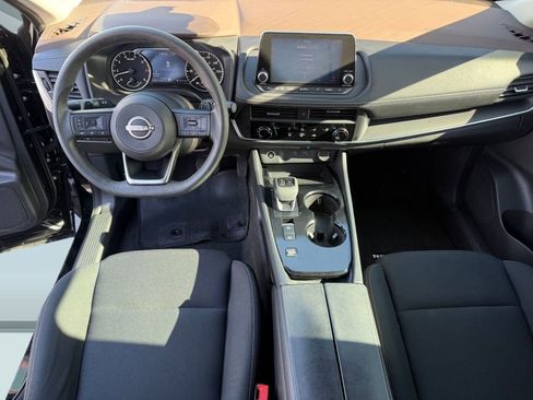 Used 2023 Nissan Rogue S image 23