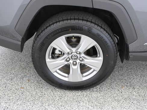 Used 2025 Toyota RAV4 LE AWD/4WD image 6