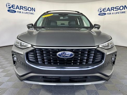Used 2023 Ford Escape Platinum AWD/4WD image 2