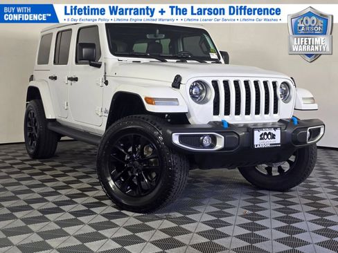 Used 2023 Jeep Wrangler Unlimited Sahara w/ Cold Weather Group AWD/4WD image 1