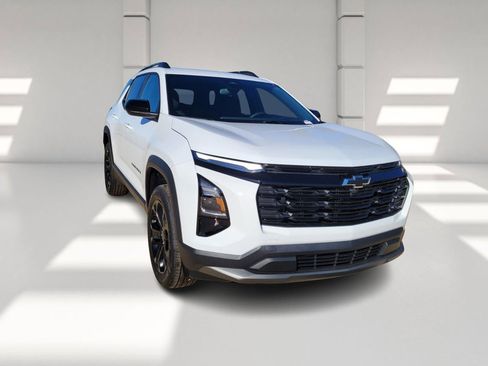 New 2026 Chevrolet Equinox LT w/ Midnight Edition image 3