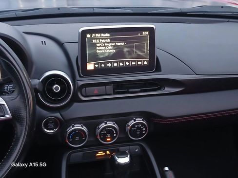 Used 2018 FIAT 124 Spider Abarth w/ Convenience Group image 25