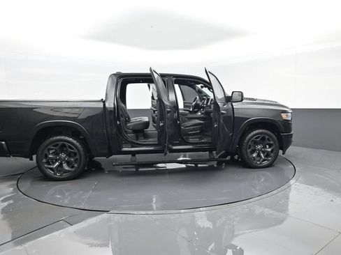 Used 2020 RAM 1500 Limited w/ Black Appearance Package AWD/4WD image 29