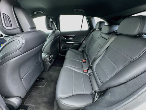 Used 2025 Mercedes-Benz GLC 300 image 15