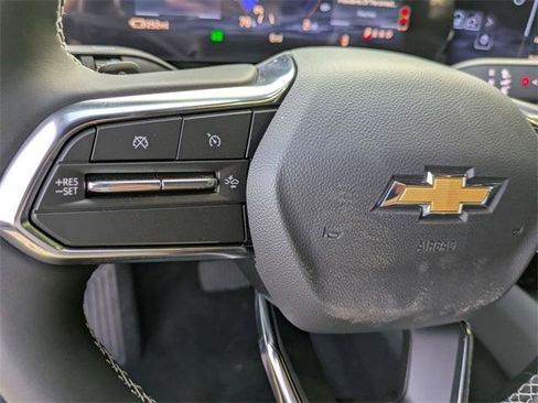 New 2026 Chevrolet Equinox EV LT image 16