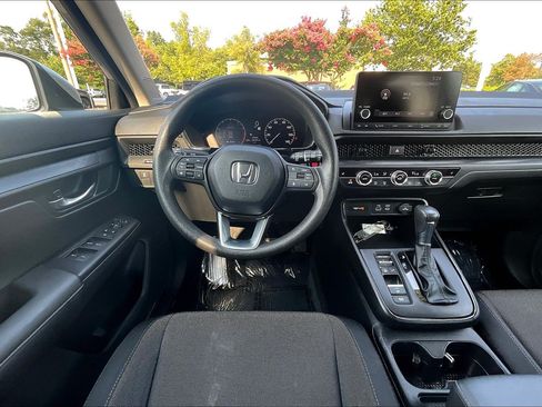 Used 2023 Honda CR-V EX image 5