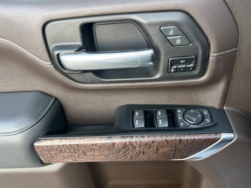 Used 2023 GMC Sierra 2500 Denali image 8