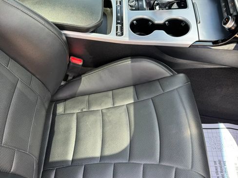 Used 2023 Kia Stinger GT2 RWD image 37