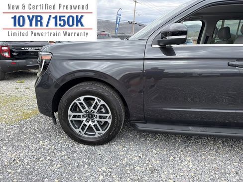 Used 2025 Ford Expedition Active image 11