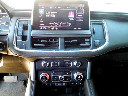 Used 2021 GMC Yukon SLT w/ SLT Premium Package image 20