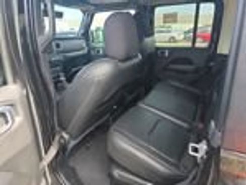 Used 2023 Jeep Wrangler Unlimited Sahara AWD/4WD image 17
